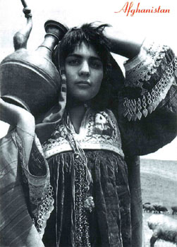 Афганские открытки. Девушка-пуштуночка