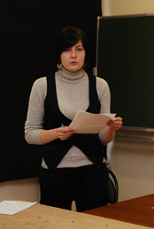 Екатерина Калановская выступает с защитой дипломного проекта