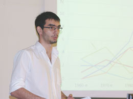 Халилов Тамерлан выступает с защитой дипломного проекта