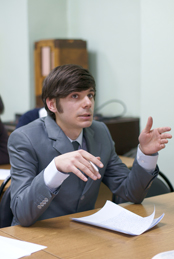 На вопросы комиссии отвечает Владислав Смирнов
